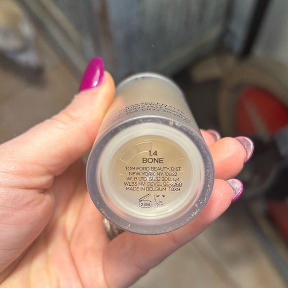 Used Once: Tom Ford foundation Bone 1.4 - Picture 2 of 2